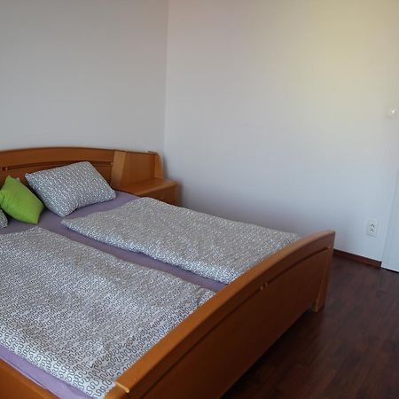 Halex5 Guest House Svidova Ngoại thất bức ảnh